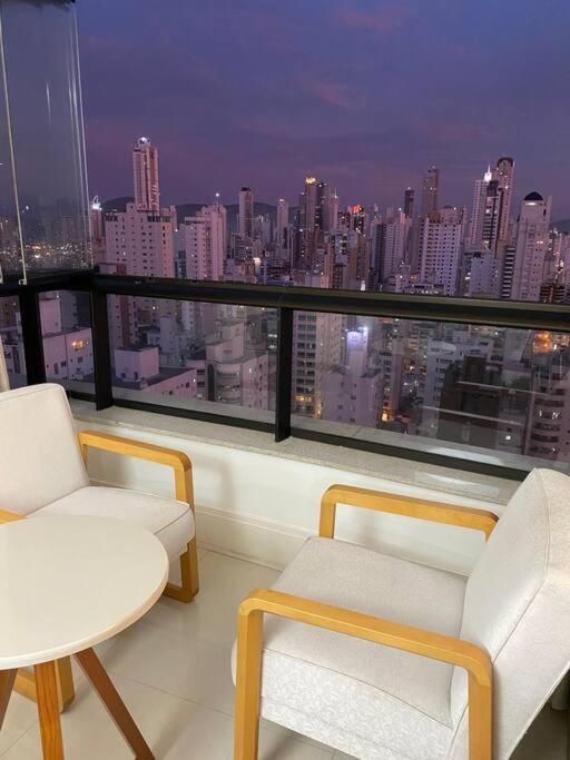 Apartamento No Centro, Com Vista Mar E Cristo Luz Balneário Camboriú Exteriör bild